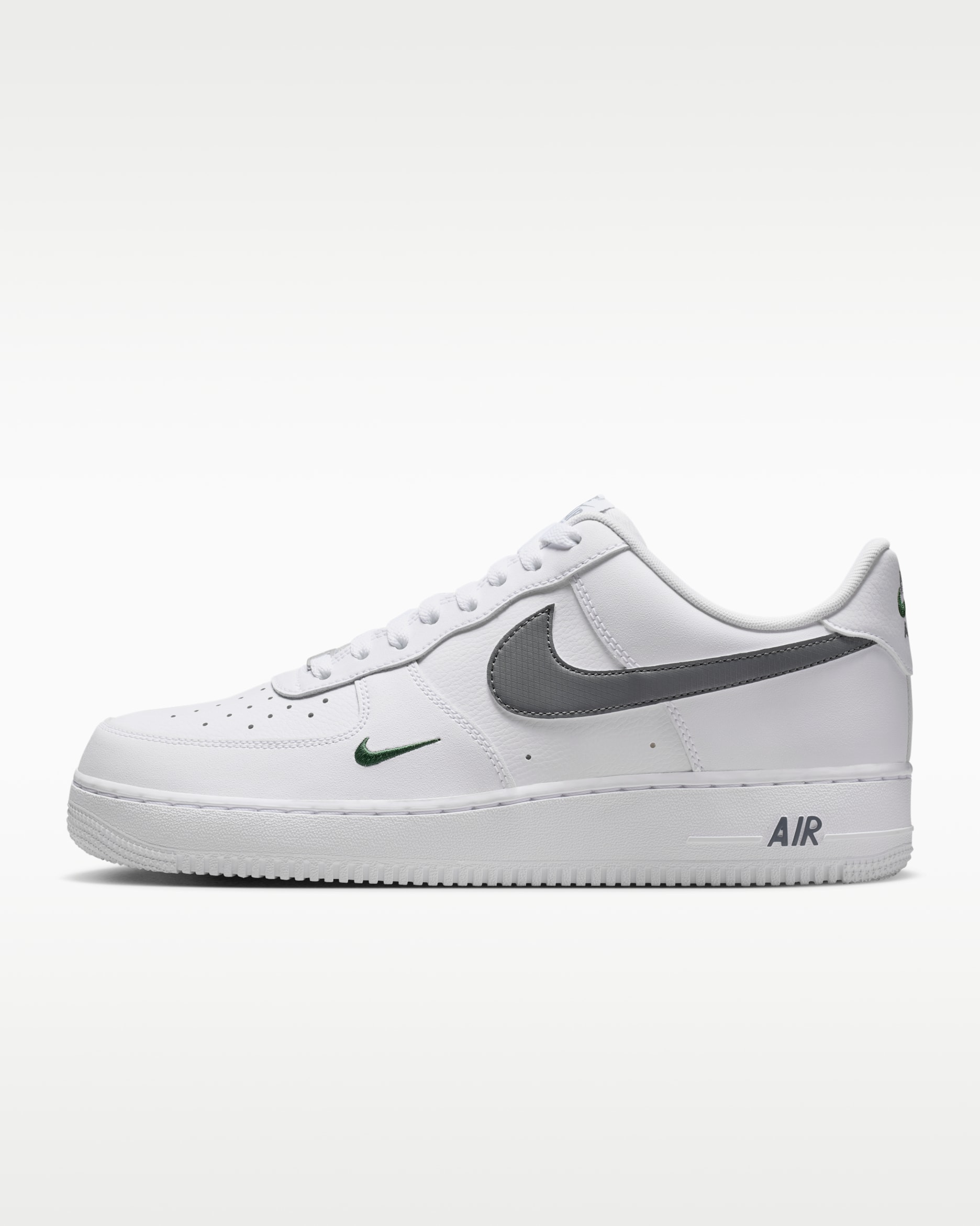 NIKEナイキAF1エアフォース1ロー ホワイト Nike Air Force 1 '07 Men's Shoes. Nike RO